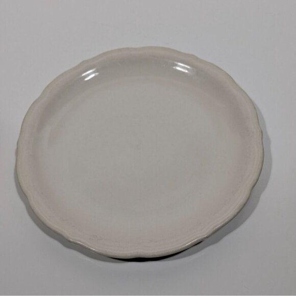 Syracuse China White Ceramic Dinner Plate Scalloped Edge USA Vintage - Picture 1 of 7